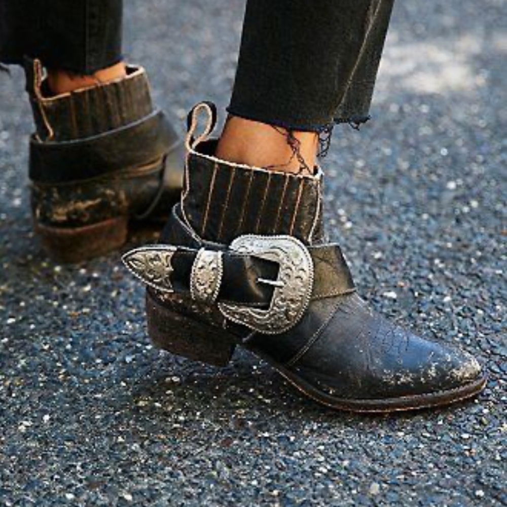 UNDERSTATED Free People x MATISSE distressed buckle ankle boots. Size 8.5